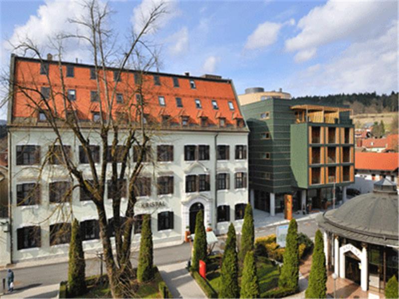 HOTEL KRISTAL 4*