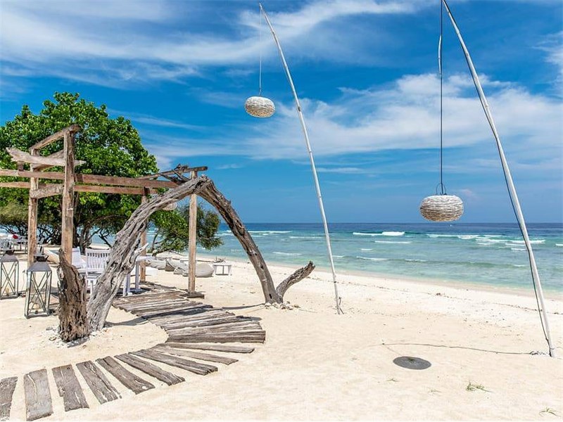 RAJSKI BALI IN POČITNICE NA OTOKIH GILI