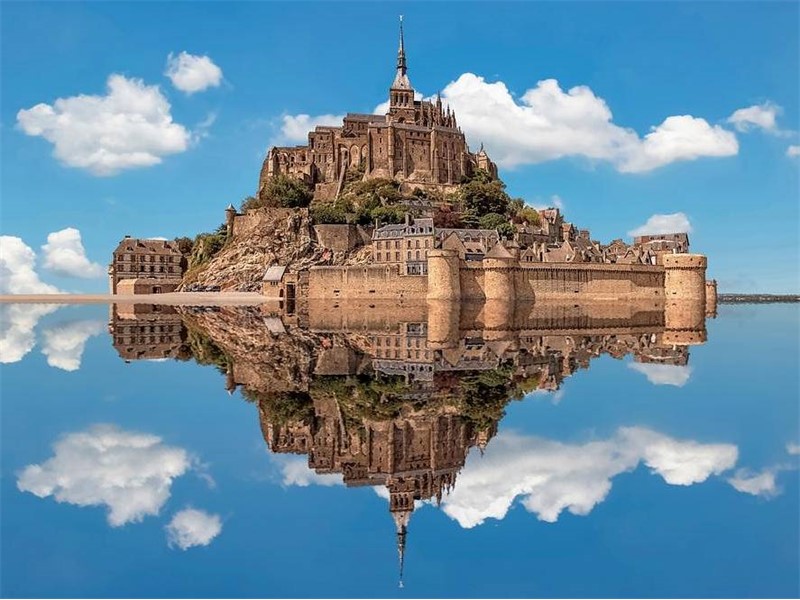 OSUPLJIVI MONT SAINT-MICHEL IN DINAMIČEN NANTES
