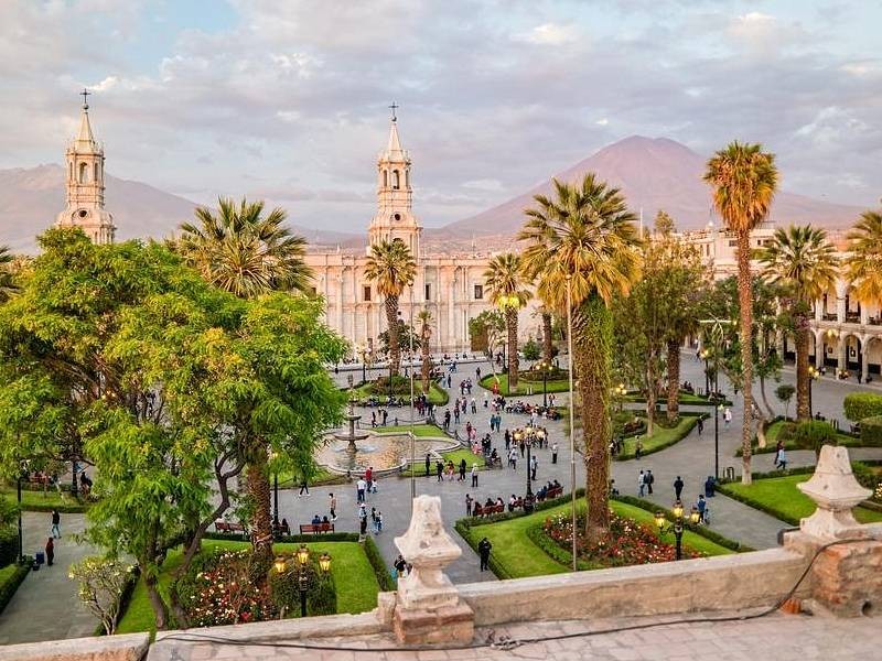 PERU - SKRIVNOSTNI SVET INKOV