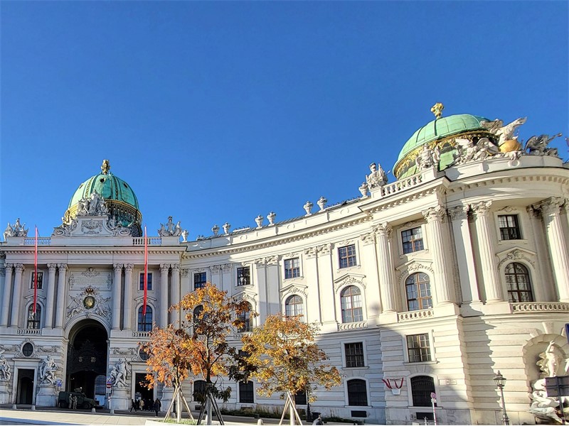 Z vlakom ali avtobusom po Evropi