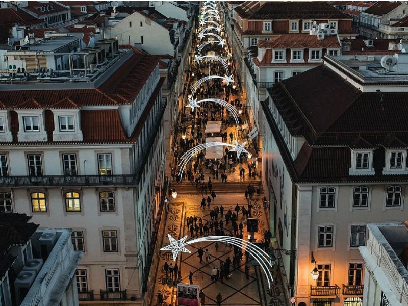 LIZBONA V PRAZNIČNEM UTRIPU