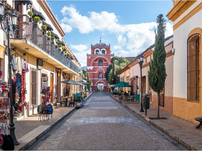 VIVA MEXICO - V KRALJESTVU AZTEKOV IN MAJEV