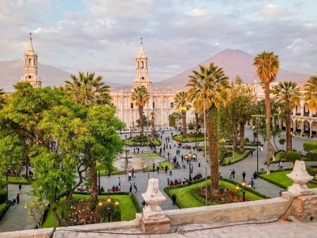 PERU - SKRIVNOSTNI SVET INKOV