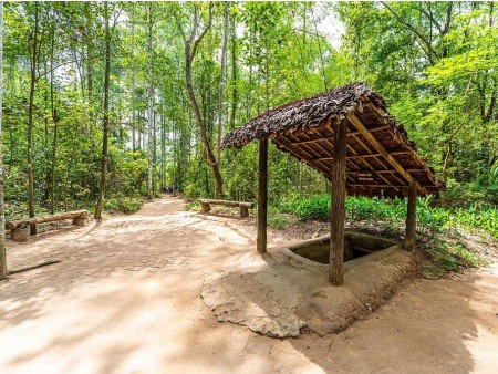 NOVOLETNI ODDIH V VIETNAMU