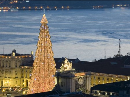 LIZBONA V PRAZNIČNEM UTRIPU