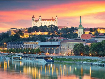 ADVENTNA BRATISLAVA IN BUDIMPEŠTA