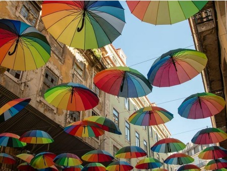 LIZBONA V PRAZNIČNEM UTRIPU