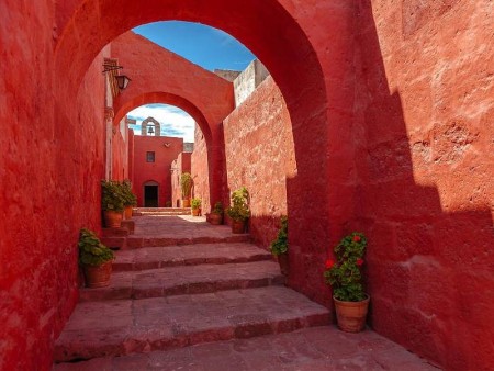 PERU - SKRIVNOSTNI SVET INKOV