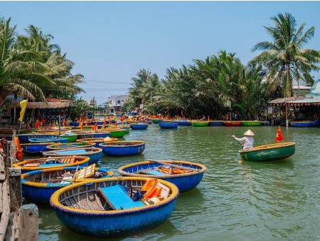 NOVOLETNI ODDIH V VIETNAMU