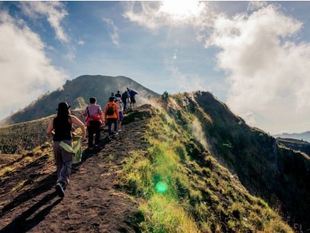 NOVOLETNI BALI IN GILIJI