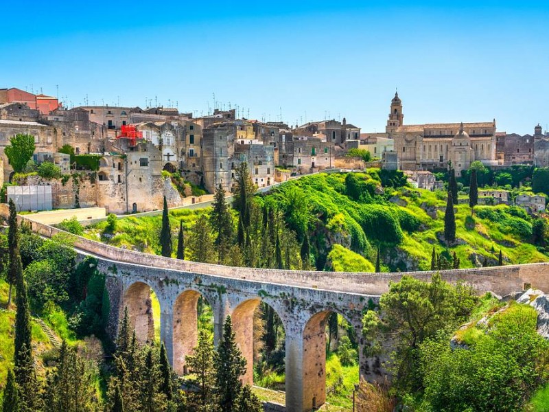 NOVOLETNA APULIJA IN BAZILIKATA