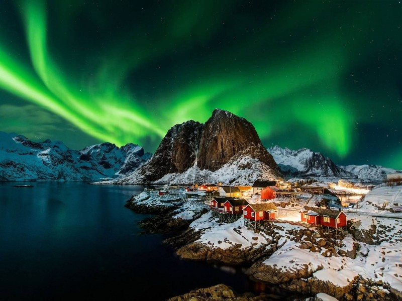 ISLANDIJA S POLARNIM SIJEM