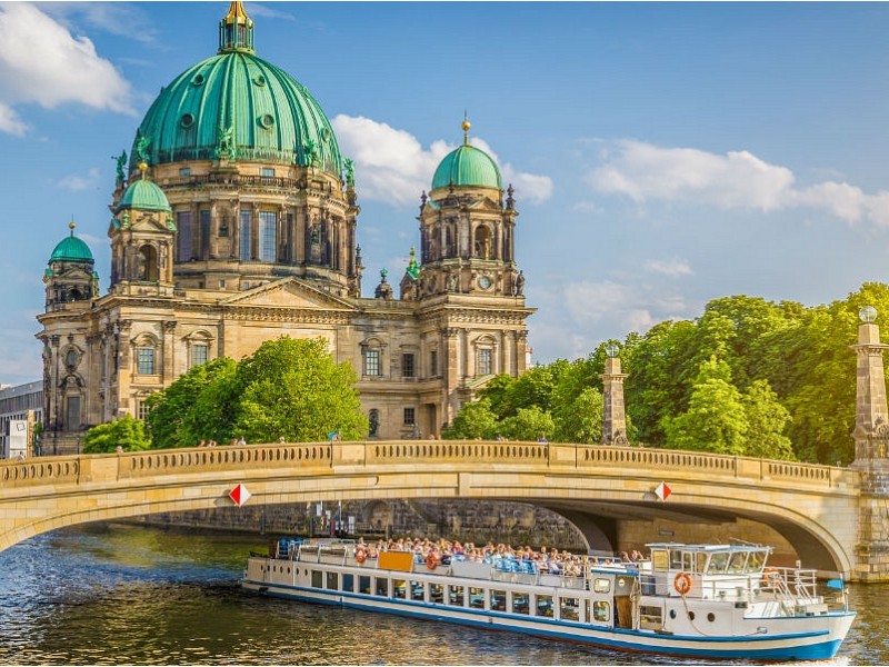 BERLIN Z LETALOM