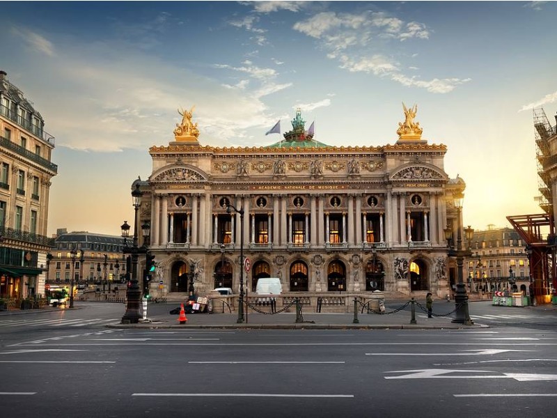 PARIZ IN NJEGOVE IMPRESIJE, čarter polet