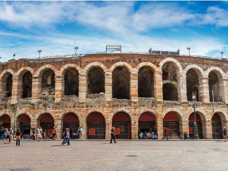 VERONA - MESTO ROMEA IN JULIJE