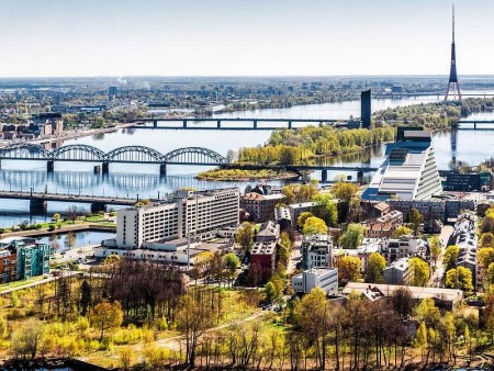 HELSINKI IN BALTSKI DVOJČEK