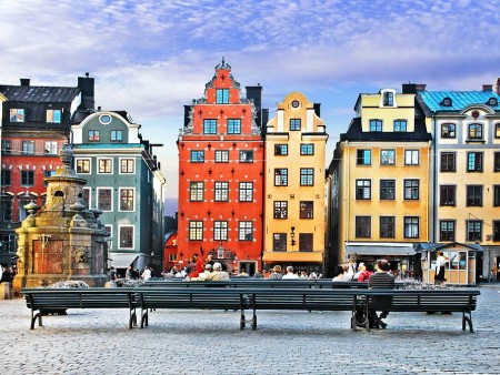 NA POTEP PO SKANDINAVSKIH IN BALTSKIH PRESTOLNICAH