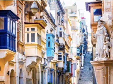 PUSTNO RAZIGRANA MALTA