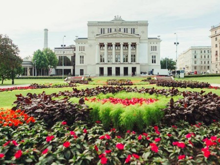 HELSINKI IN BALTSKI DVOJČEK