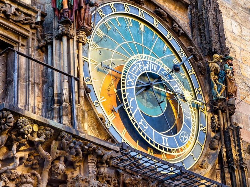 MOGOČNI GRADOVI ČEŠKE IN PRAGA